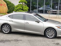 Lexus ES 200 Excellence Edition - фото 12