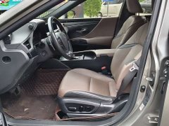 Lexus ES 200 Excellence Edition - фото 13