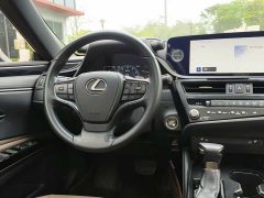 Lexus ES 200 Excellence Edition - фото 17