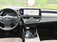Lexus ES 200 Excellence Edition - фото 19