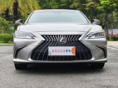 Lexus ES 200 Excellence Edition - фото 2