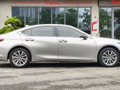 Lexus ES 200 Excellence Edition - фото 4
