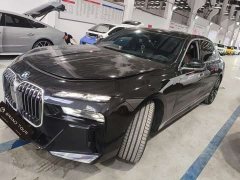 BMW 7 740Li Deluxe Version M - фото 1