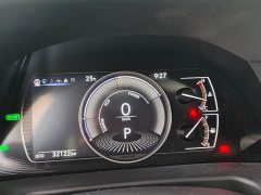 Lexus ES 300h Edition - фото 5
