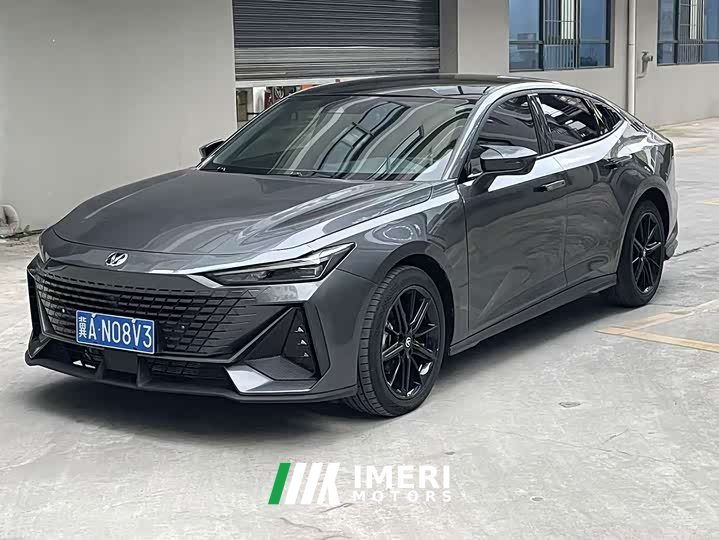 Changan UNI-V 1.5T Premium Version - автомобиль из Китая