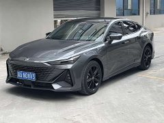 Changan UNI-V 1.5T Premium Version - фото 1