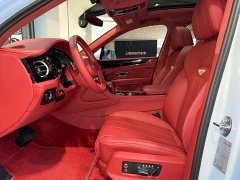 Mercedes-Benz 4.0T V8 - фото 12