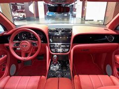Mercedes-Benz 4.0T V8 - фото 16