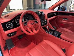 Mercedes-Benz 4.0T V8 - фото 5