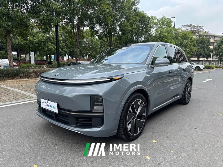 Li Auto L8 Ultra Edition - автомобиль из Китая