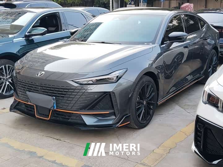 Changan UNI-V 1.5T Edition - автомобиль из Китая