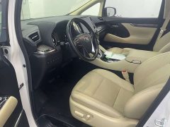 Mercedes-Benz 2.5L HVPremium Edition - фото 3