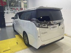 Mercedes-Benz 2.5L HVPremium Edition - фото 6