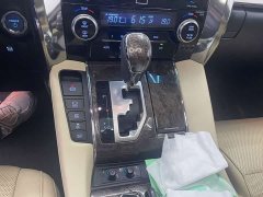 Mercedes-Benz 2.5L HVPremium Edition - фото 8