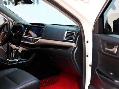 Toyota Highlander 2.0T four-wheel drive luxury version 7 seats - фото 7