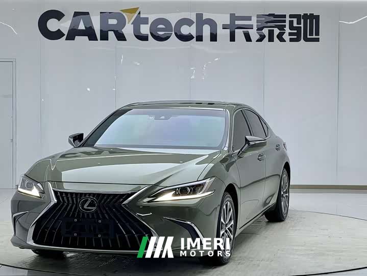 Lexus ES 2020 200 Excellence Edition - автомобиль из Китая