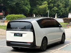 Li Auto MEGA Home Edition - фото 6