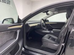 Tesla Model Y Edition - фото 17