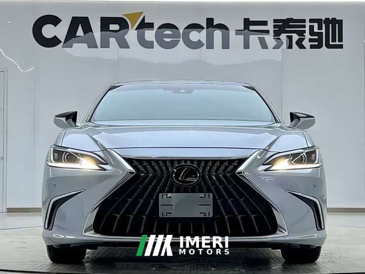 Lexus ES 2020 260 Exclusive Edition - автомобиль из Китая