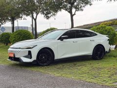 Changan UNI-V 1.5T Premium Version - фото 1
