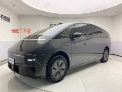 Li Auto MEGA Home Edition - фото 1