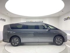 Li Auto MEGA Home Edition - фото 4