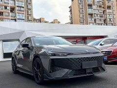 Changan UNI-V 1.5T Premium Version - фото 3