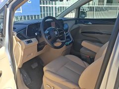 Buick GL8 Deluxe Edition - фото 2