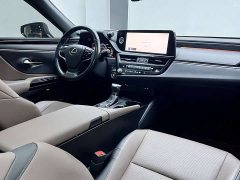 Lexus ES 200 Excellence Edition - фото 13