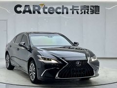Lexus ES 200 Excellence Edition - фото 20
