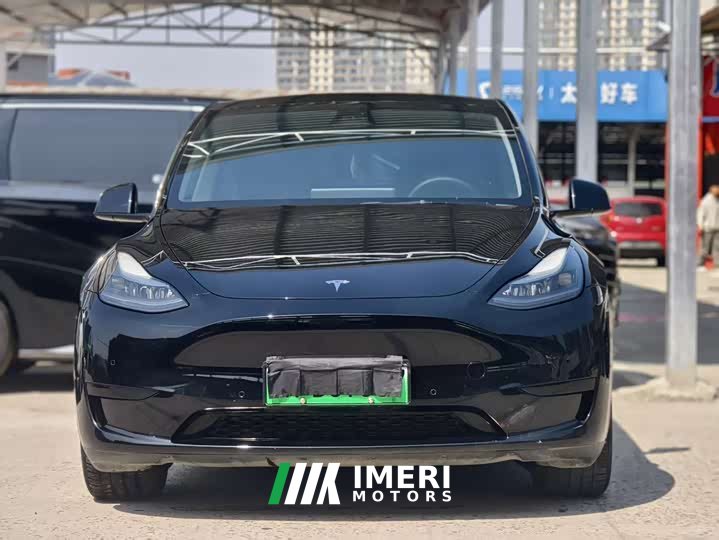 Tesla Model Y long-range all-wheel drive version - автомобиль из Китая