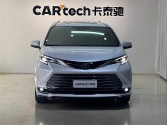 Toyota SIENNA 2021 2.5L Hybrid Limited - фото 2