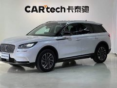 Lynk & Co Adventurer 2022 2.0T two-wheel drive exclusive edition - фото 1