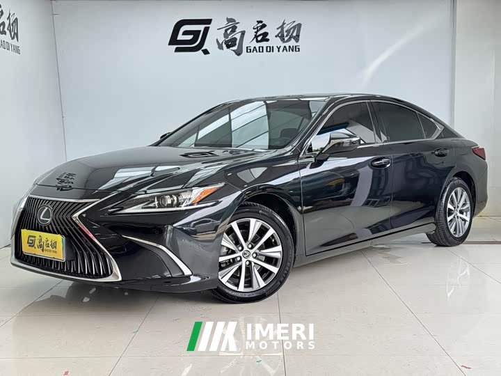 Lexus ES 200 Edition - автомобиль из Китая