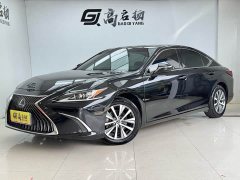 Lexus ES 200 Edition - фото 1