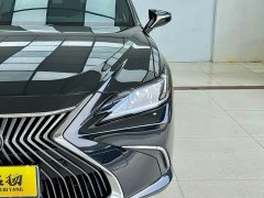 Lexus ES 200 Edition - фото 4