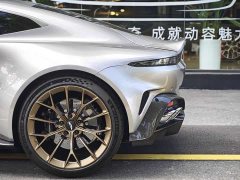 Lynk & Co V8 Vantage 2024 4.0T V8 Coupe - фото 5