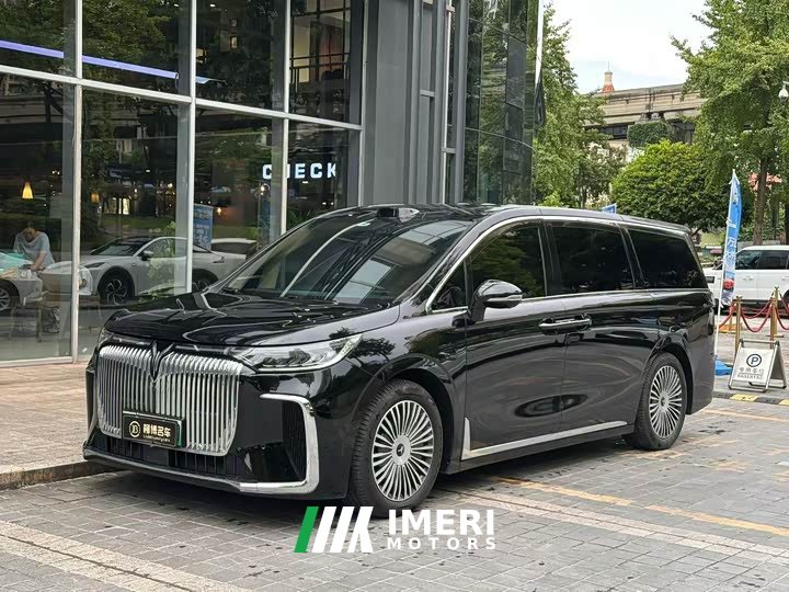 Voyah PHEV AWDFlagship Edition - автомобиль из Китая