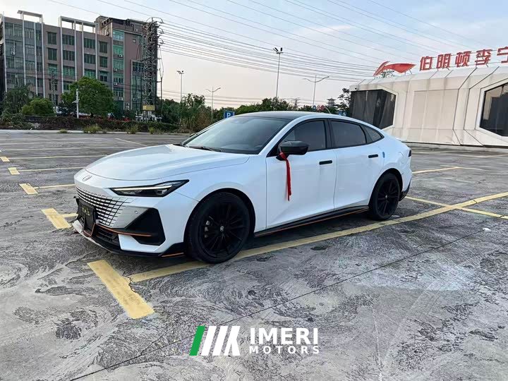 Changan UNI-V 1.5T Edition - автомобиль из Китая