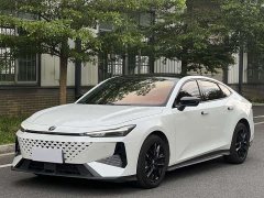 Changan UNI-V 1.5T Premium Version - фото 1
