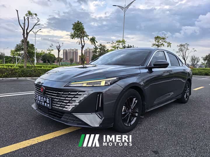 Uni-Z NE 1.5T GDI DCTDeluxe Version