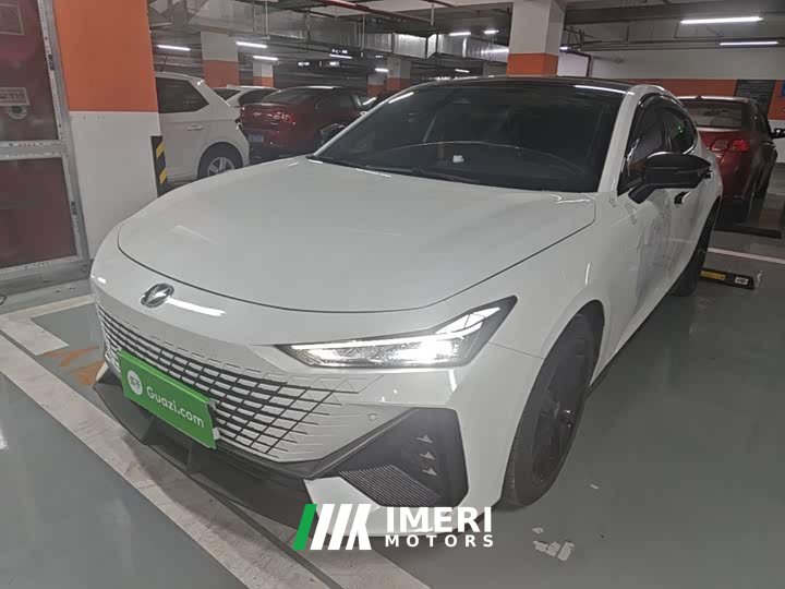Changan UNI-V 1.5T Premium Version - автомобиль из Китая