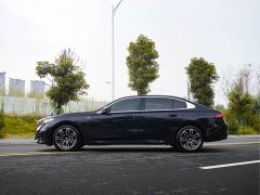 BMW 5 530Li Version M - фото 5