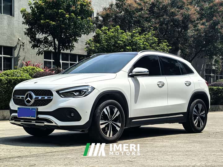 Mercedes-Benz GLA 200