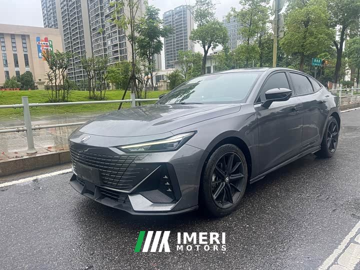 Changan UNI-V 1.5T Premium Version - автомобиль из Китая