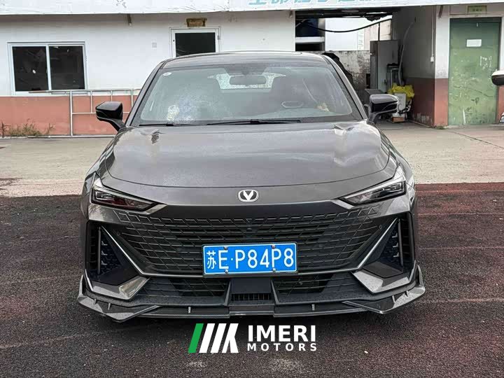 Changan UNI-V 1.5T Deluxe Version - автомобиль из Китая