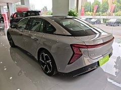 FAW EH7 760 Pro AWD Edition - фото 5