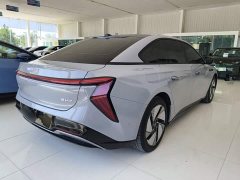 FAW EH7 640 AWD Edition - фото 7