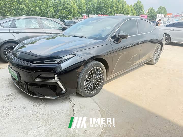 Geely 8 130km EM-i Deluxe Edition - автомобиль из Китая