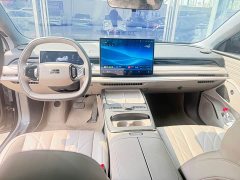 Geely 8 130km EM-i Deluxe Edition - фото 5